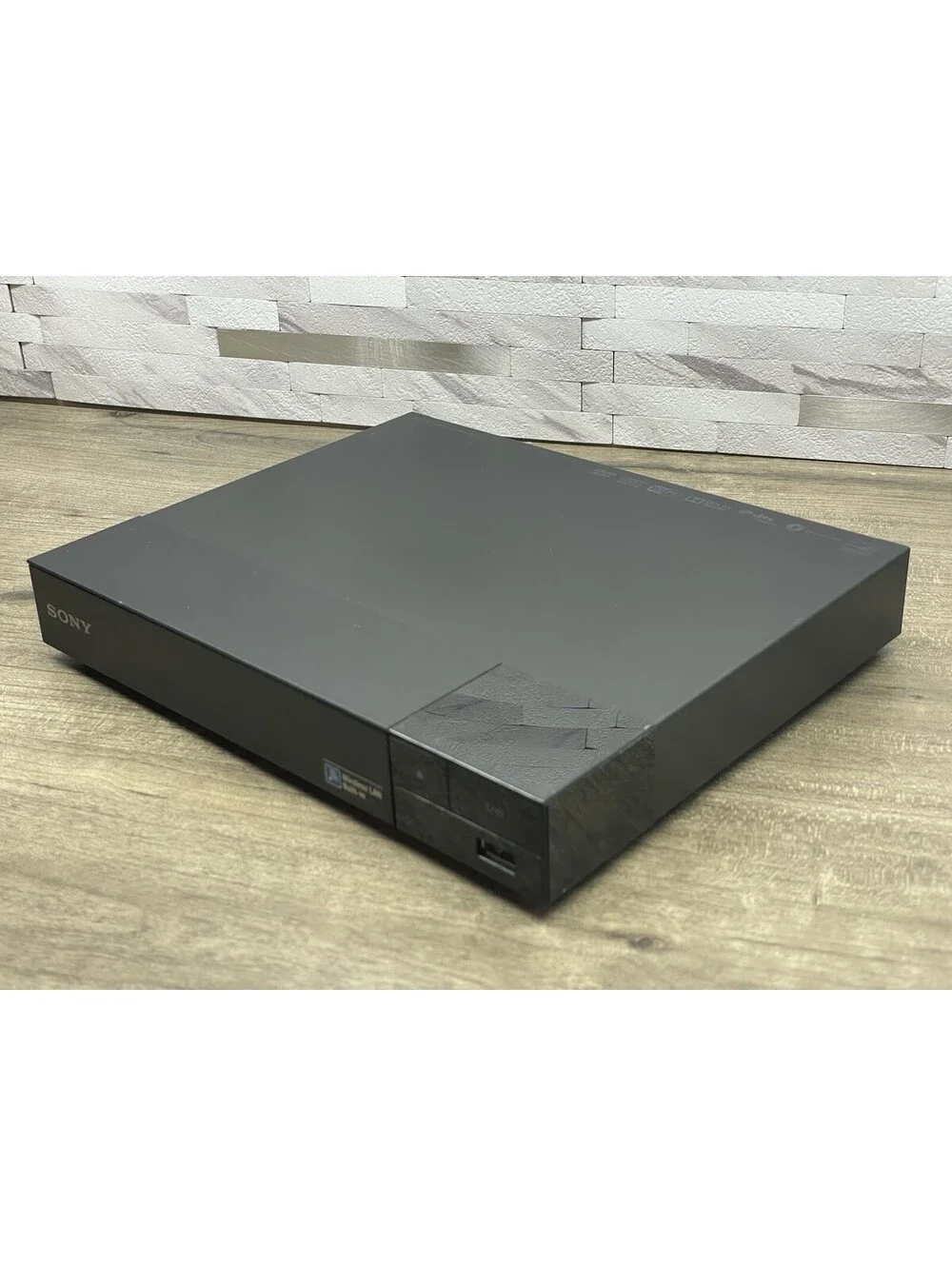 Sony BDP-S3500 Wi-Fi  Blu-Ray DVD Player w/ Remote, AC Adapter -Tested Works